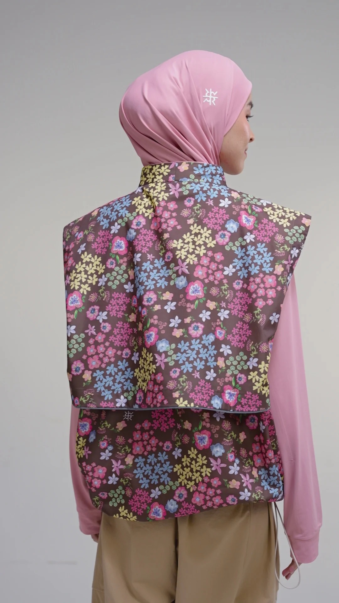 CELES VEST - RIA MIRANDA