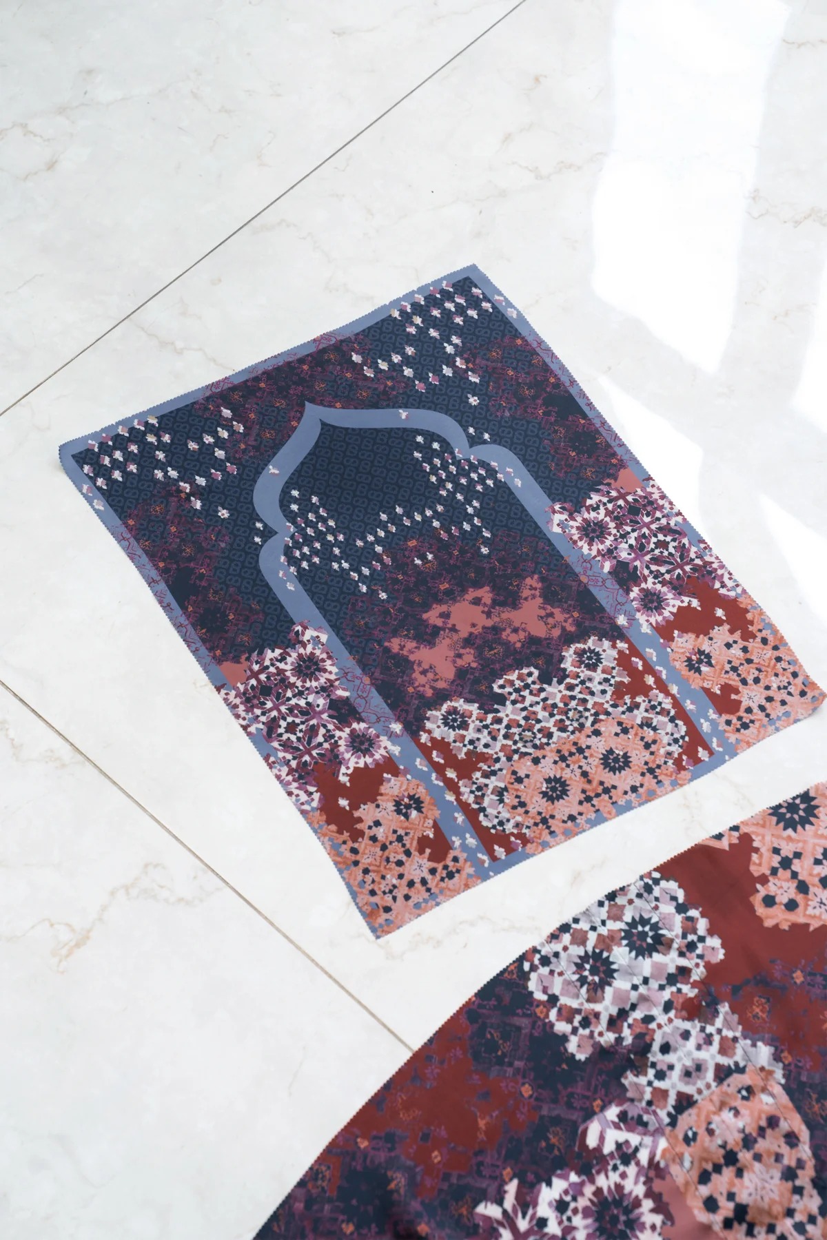 MOROCCAN PRAYER ROBE - BUTTONSCARVES
