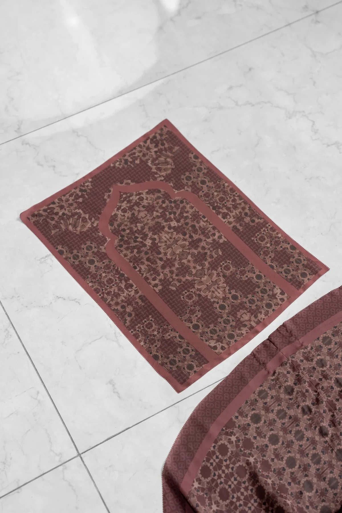 HARAMAIN PRAYER ROBE - BUTTONSCARVES