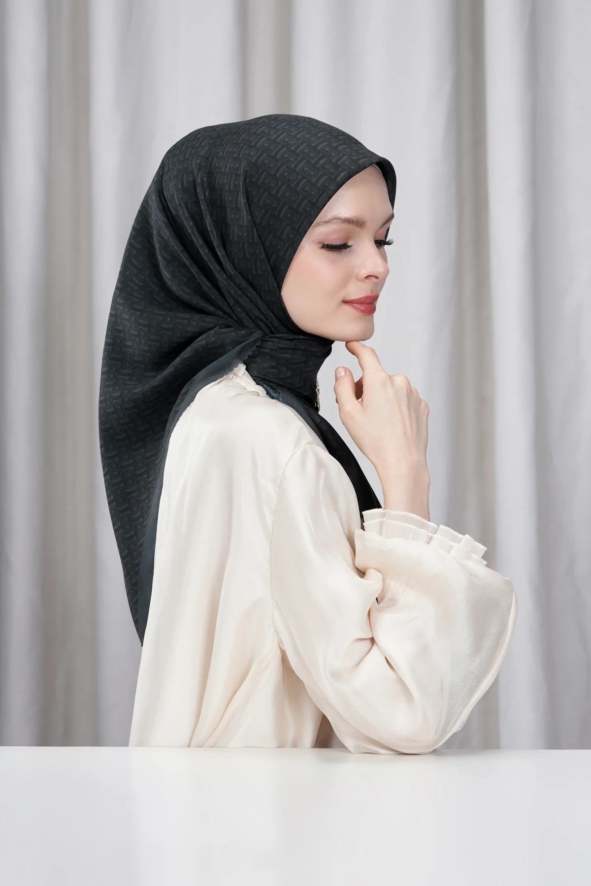 BIMU VOILE SQUARE - BUTTONSCARVES