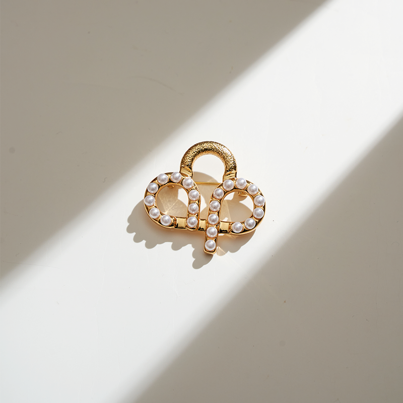 AMA BROOCH - AMAPOLA LABEL