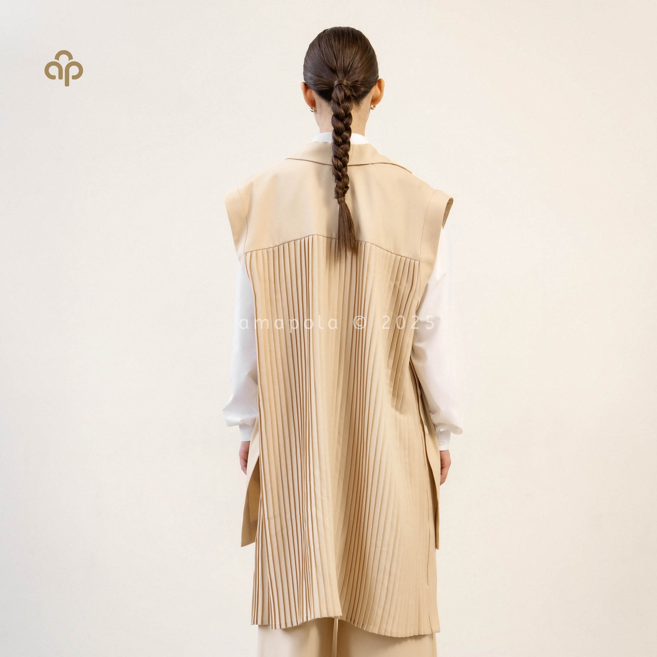 WATER VEST  - AMAPOLA LABEL
