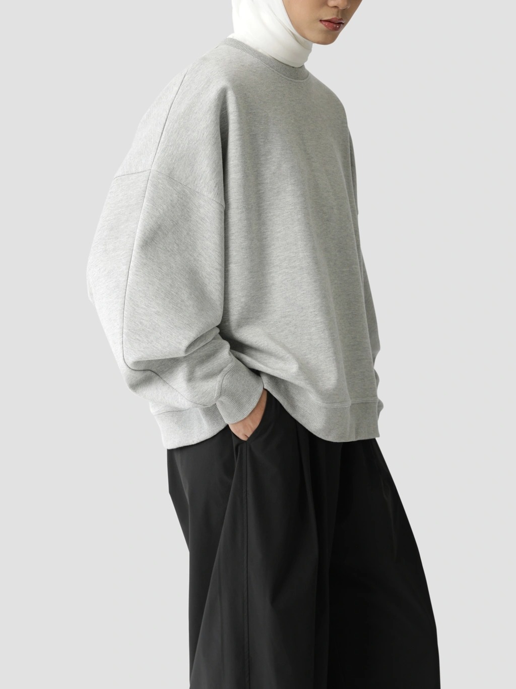 OVERSIZED SWEATER - SABAMODEST