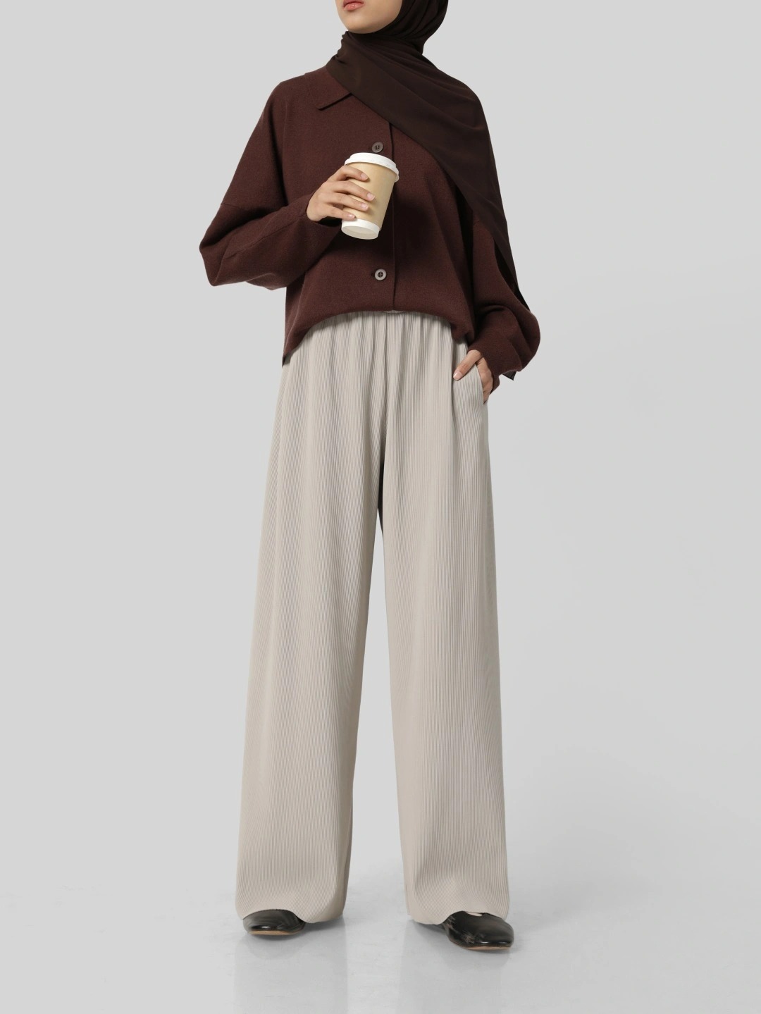 PLEATS PANTS - SABAMODEST