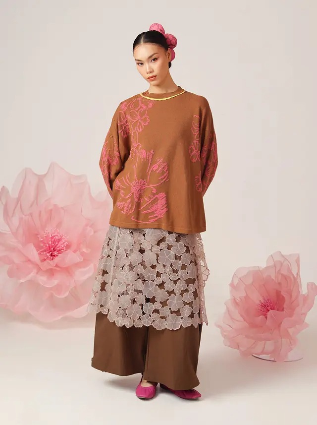 GERBERA OVERSIZED SWEATER - KAMI