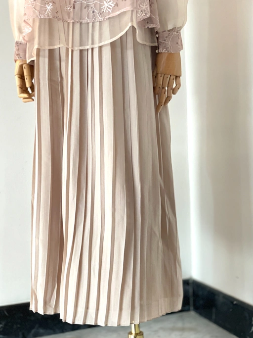 Image of KELLY PLEATS SKIRT - SIMPLYVEEWEE