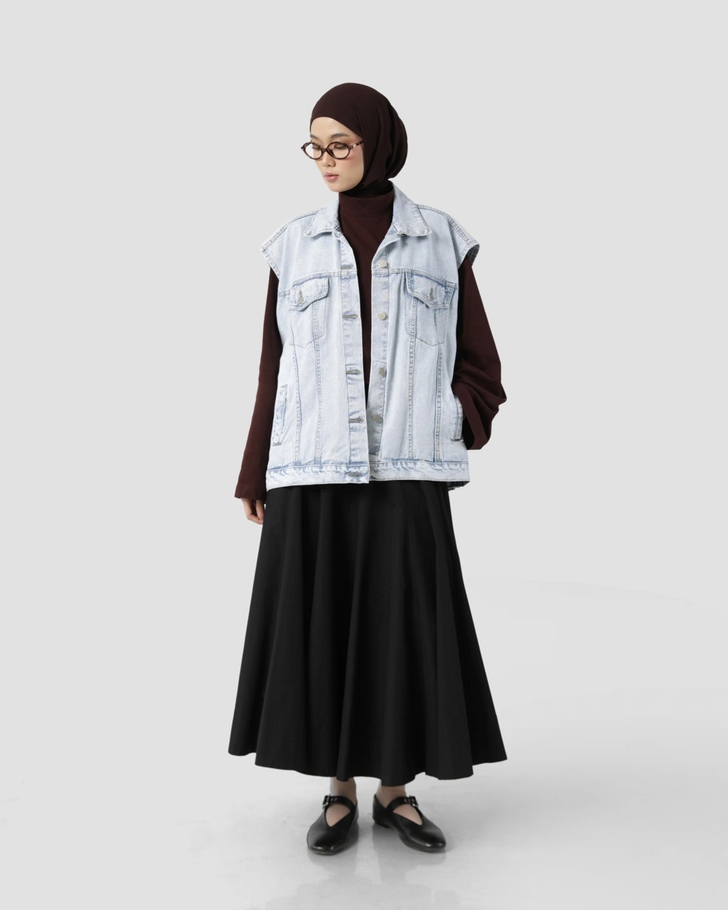 SLEEVELESS DENIM JACKET - SABAMODEST