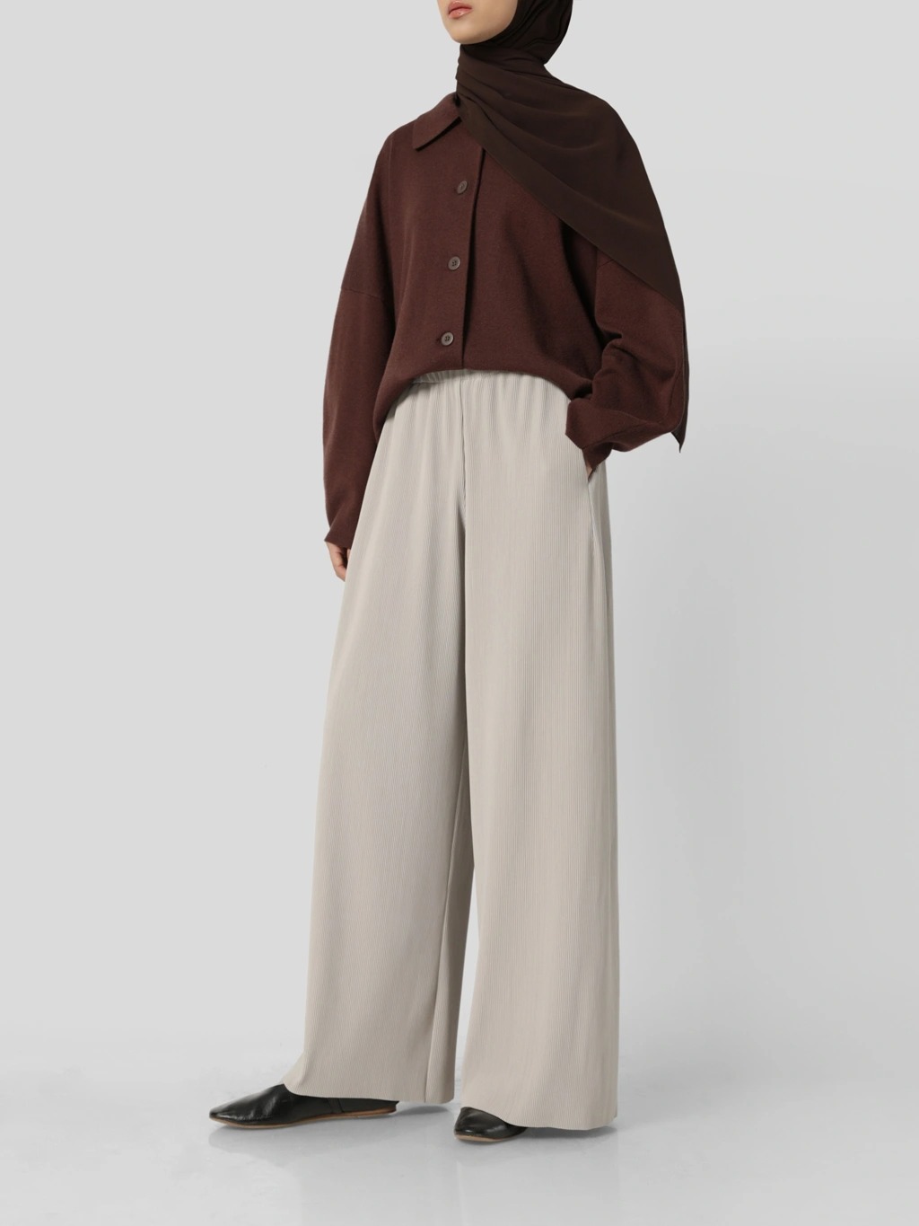 PLEATS PANTS - SABAMODEST