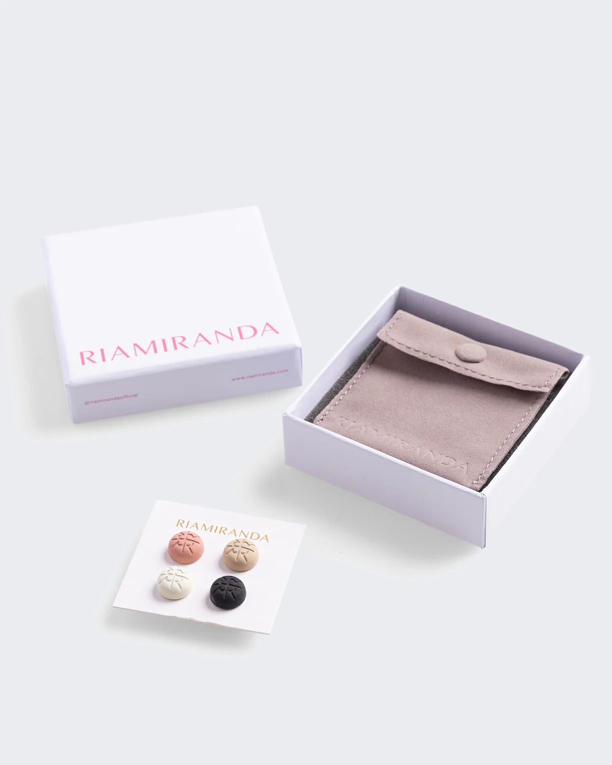 TULLIE MAGNETIC PIN - RIA MIRANDA