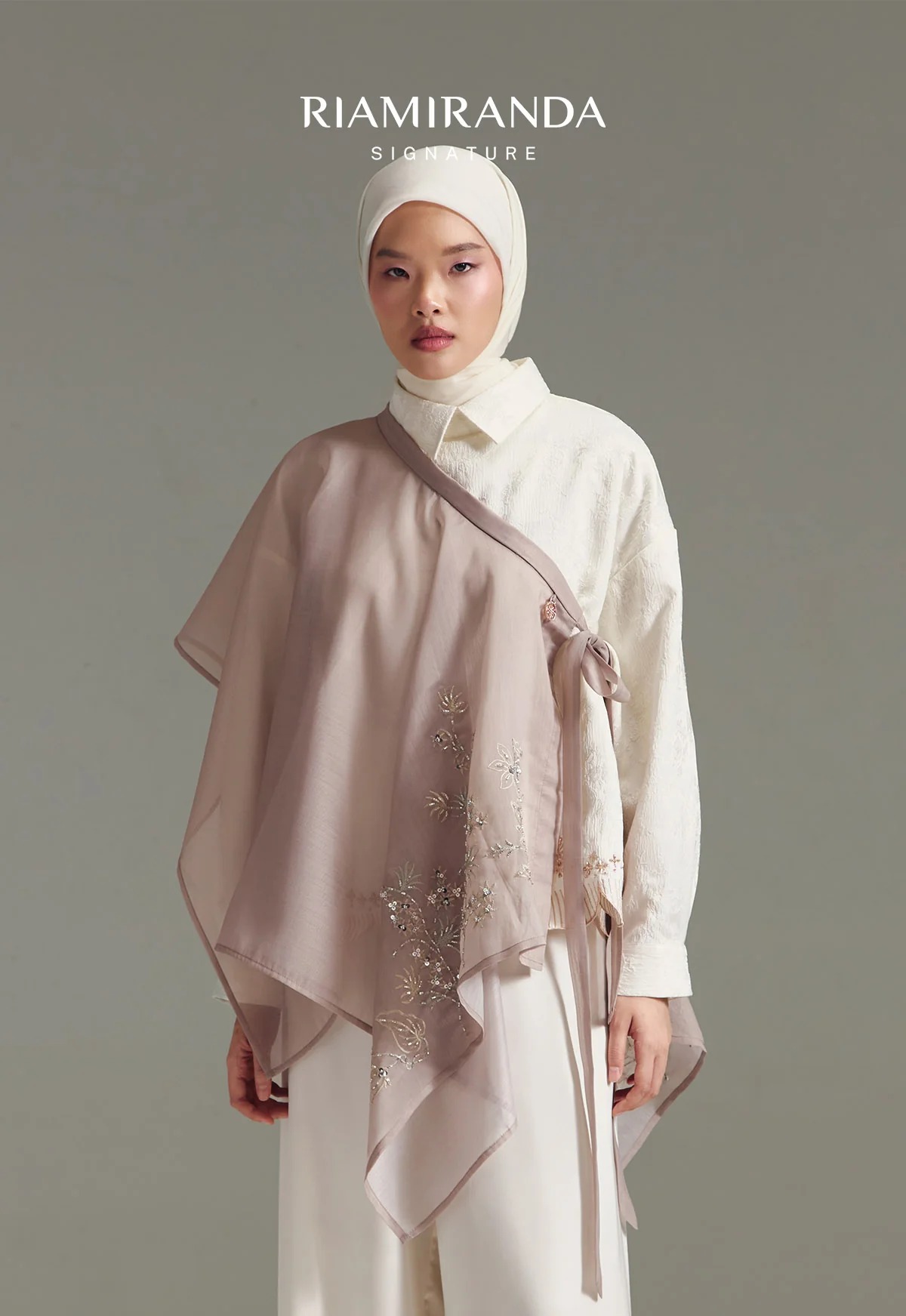 FLO CAPE EXTENDER - RIA MIRANDA