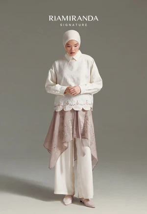 FLO CAPE EXTENDER - RIA MIRANDA