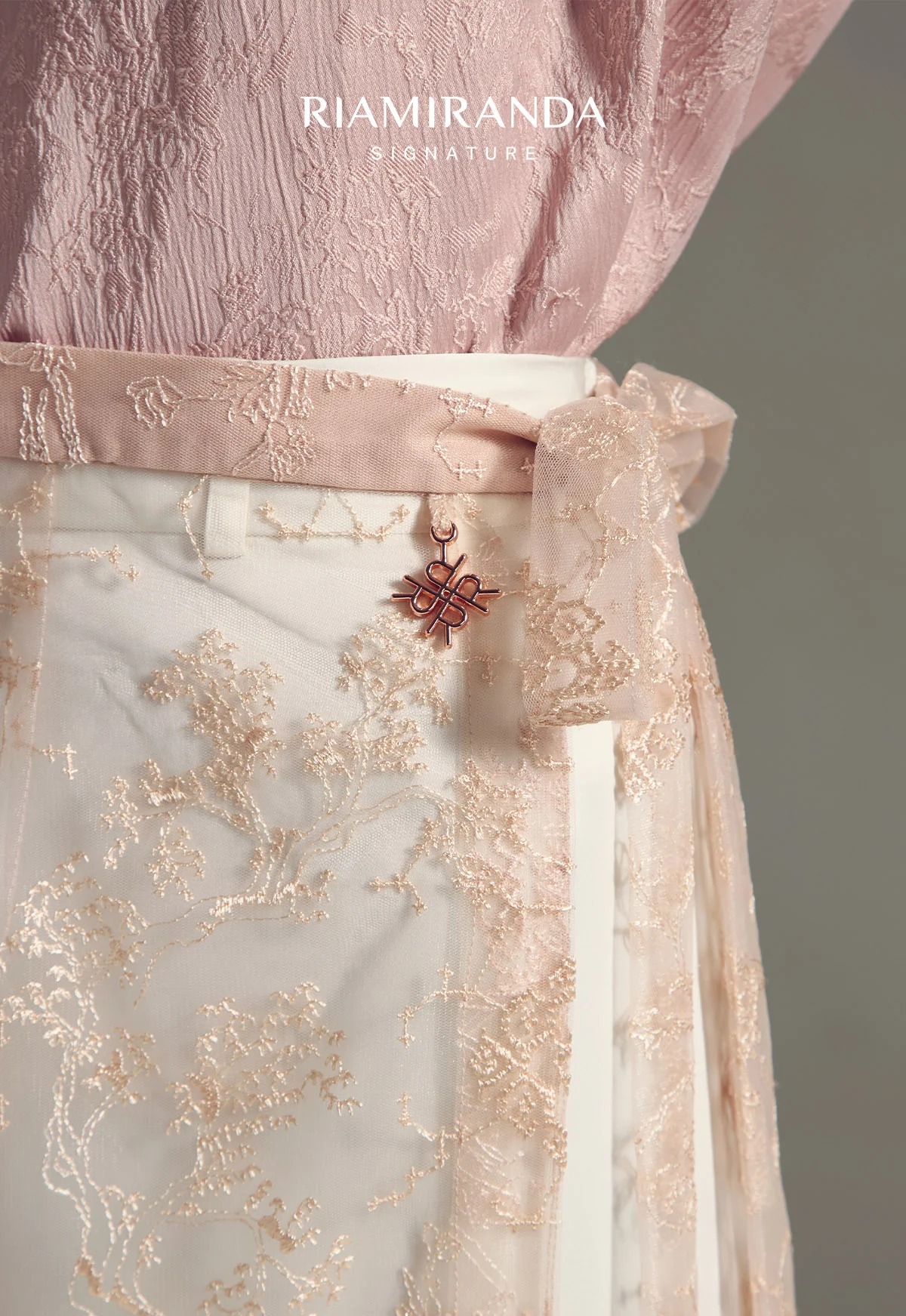 FLEUREL SHIRT EXTENDER - RIA MIRANDA