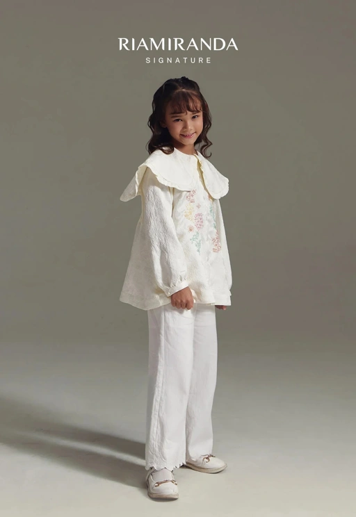 Image of LALLENI TOP GIRL - RIA MIRANDA