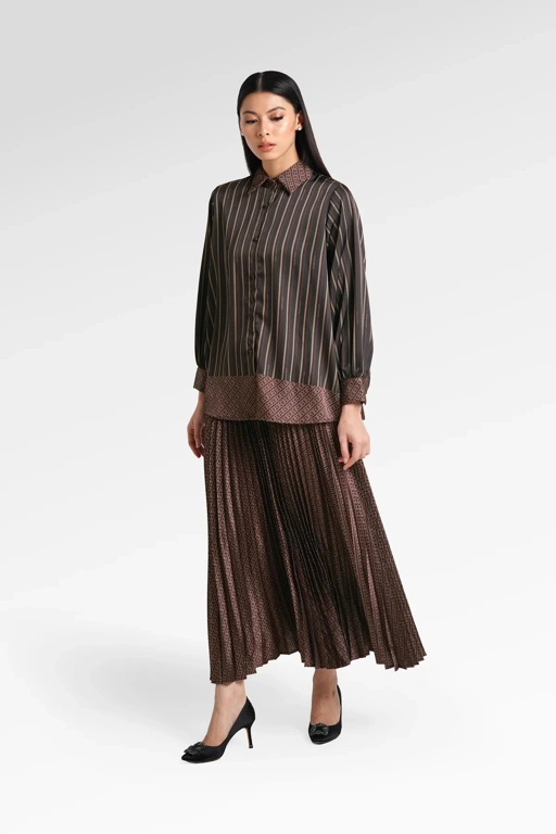 Image of MONO LINE SATIN SHIRT - BENANG JARUM