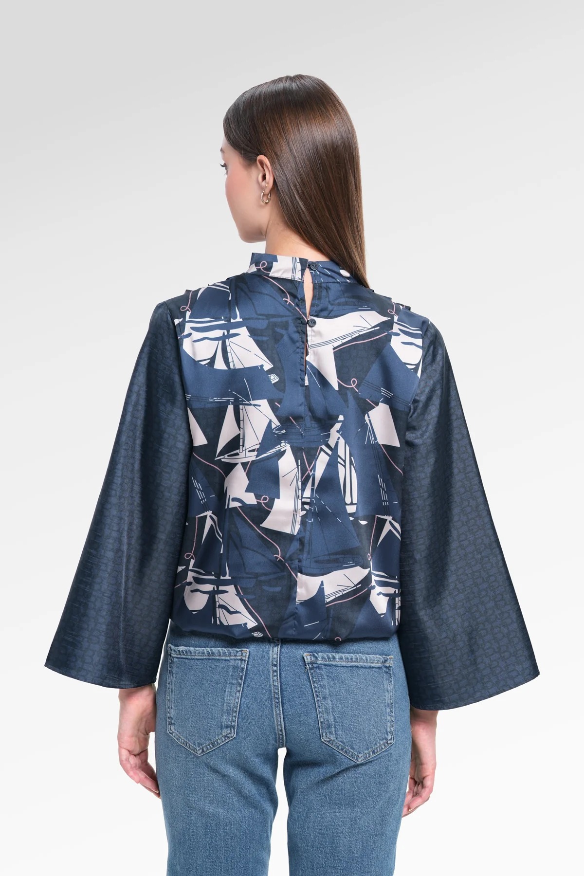 NAUTICAGRAM DRAPERY BLOUSE - BENANG JARUM