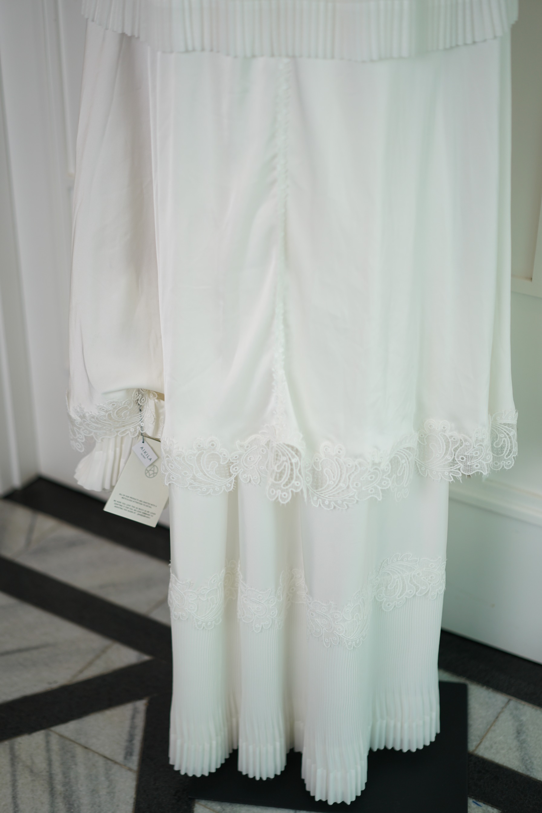 MAYSA IN WHITE - AIKILA