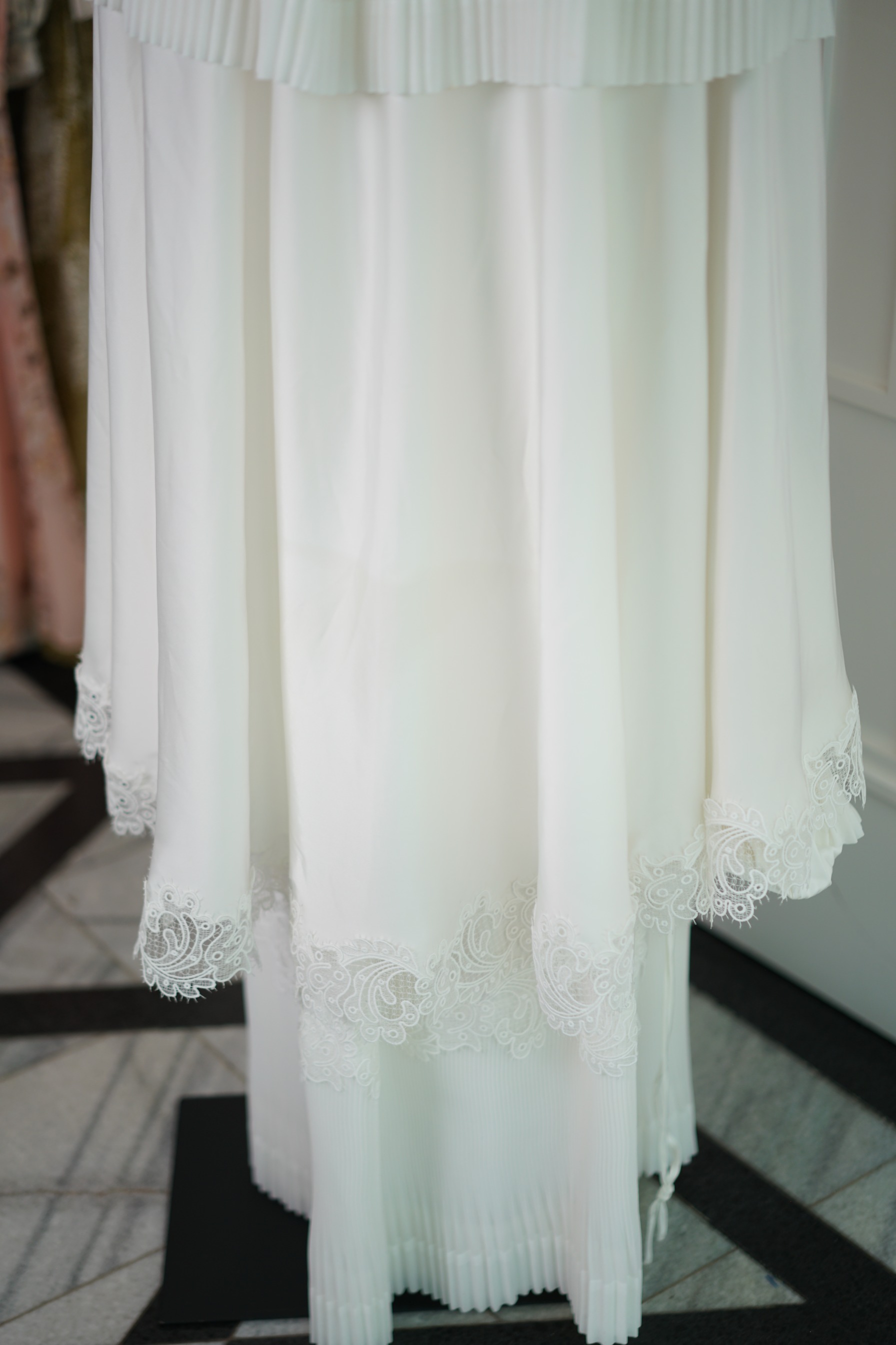 MAYSA IN WHITE - AIKILA
