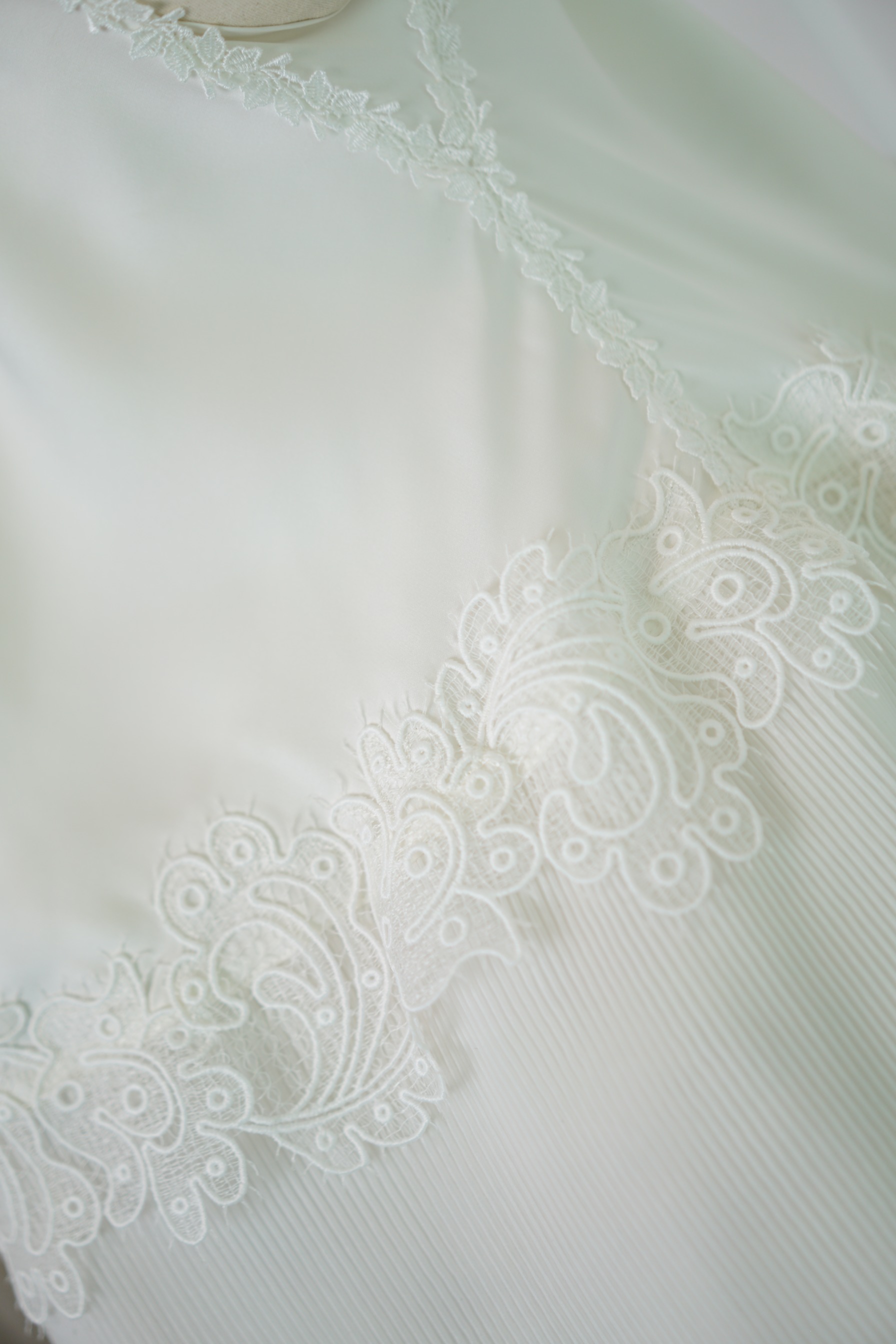 MAYSA IN WHITE - AIKILA