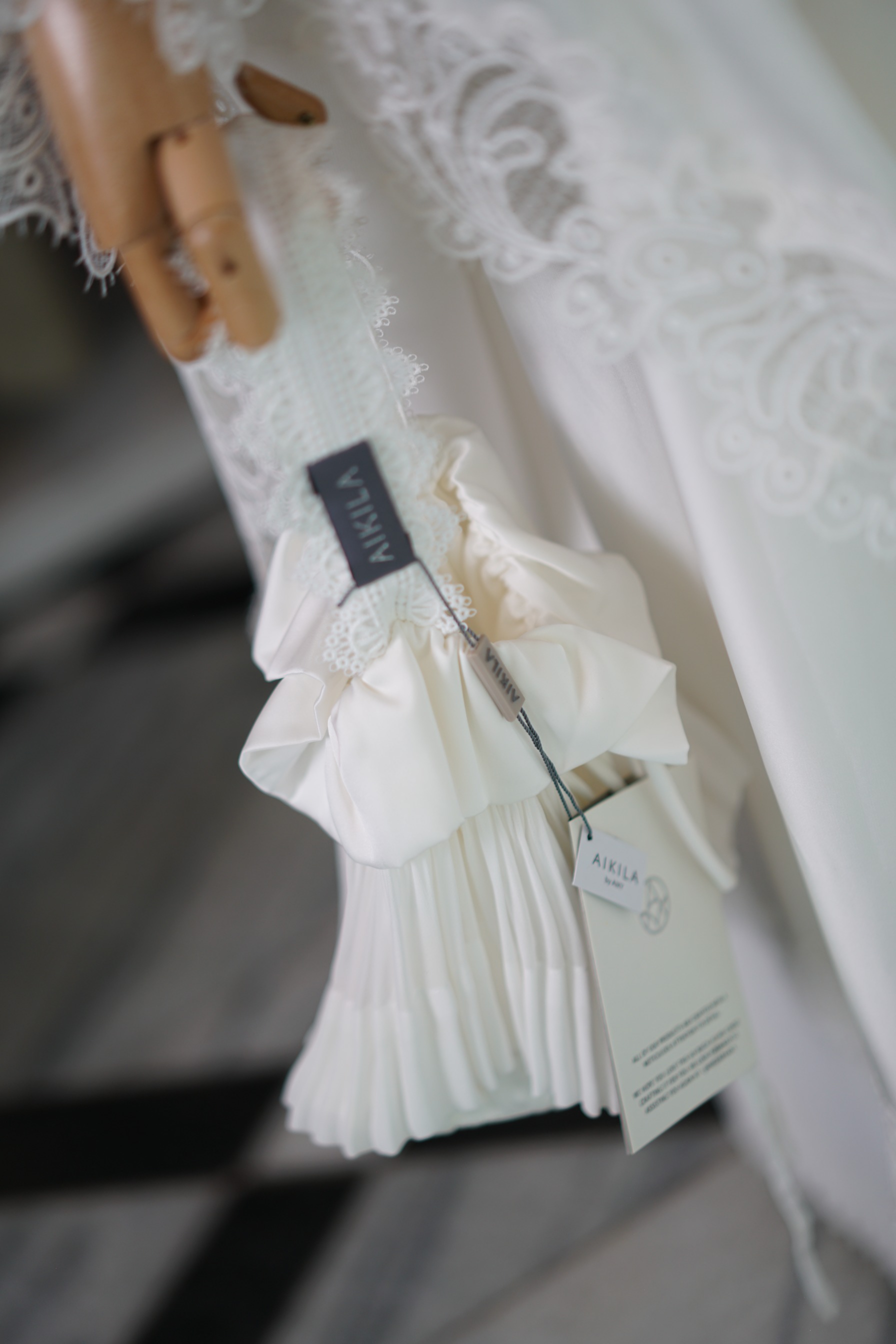 MAYSA IN WHITE - AIKILA