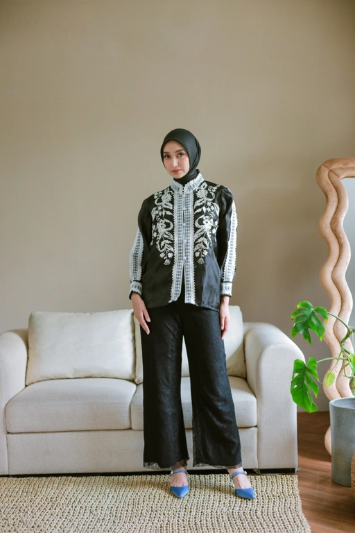Image of LARAYA BLOUSE - GHANIEA