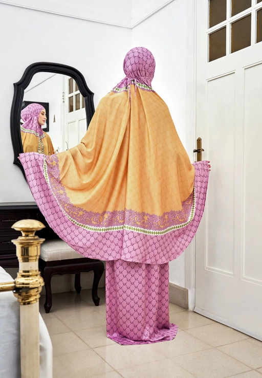 Image of CLEMYRA PRAYER SET - VIVI ZUBEDI