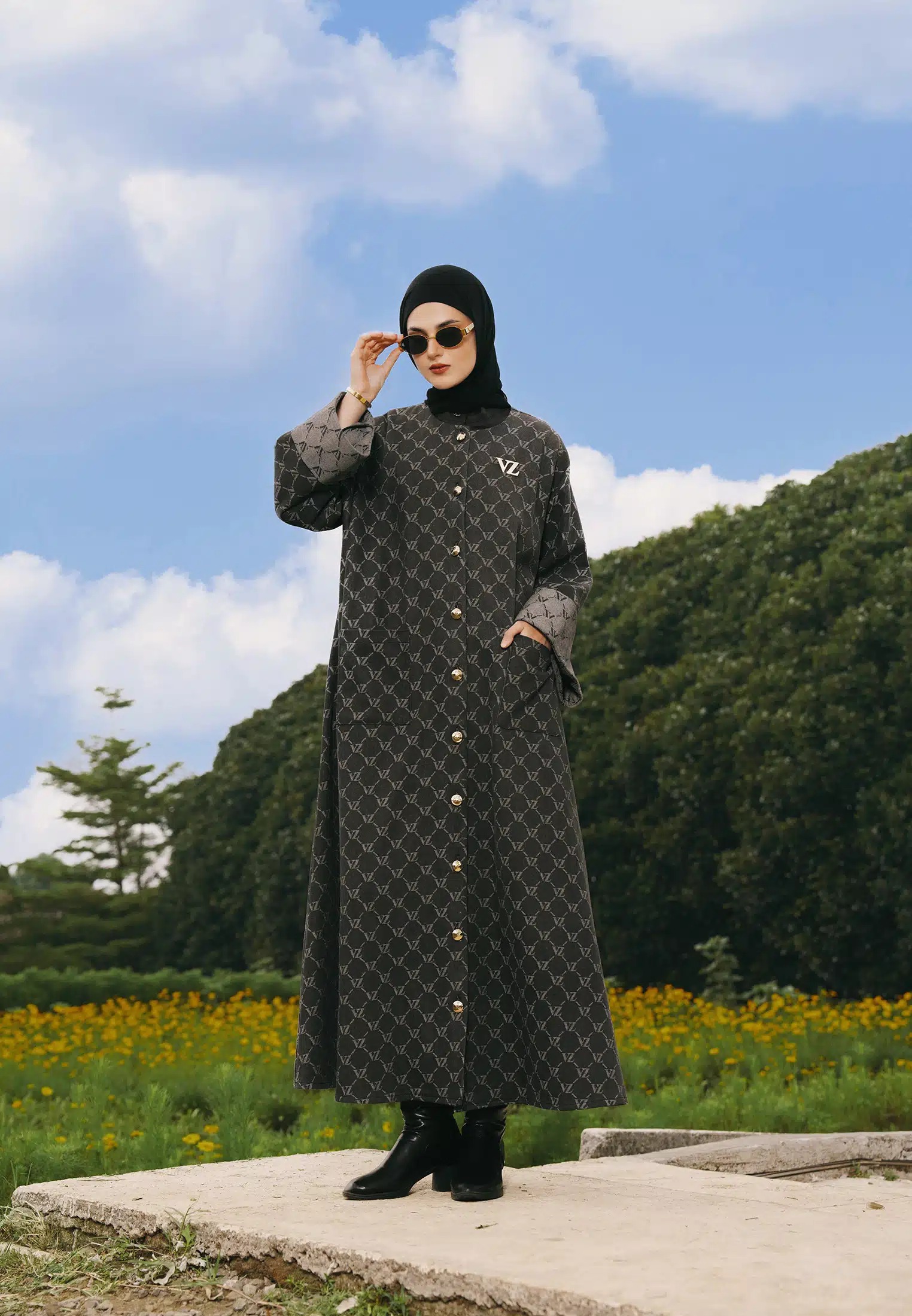 SIGNAIRE ABAYA - VIVI ZUBEDI