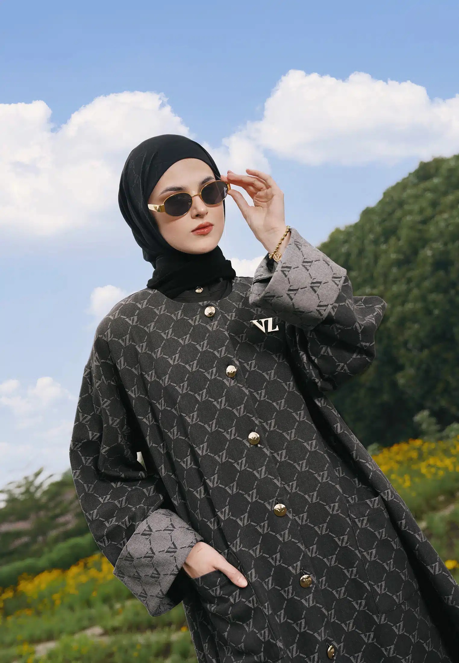 SIGNAIRE ABAYA - VIVI ZUBEDI