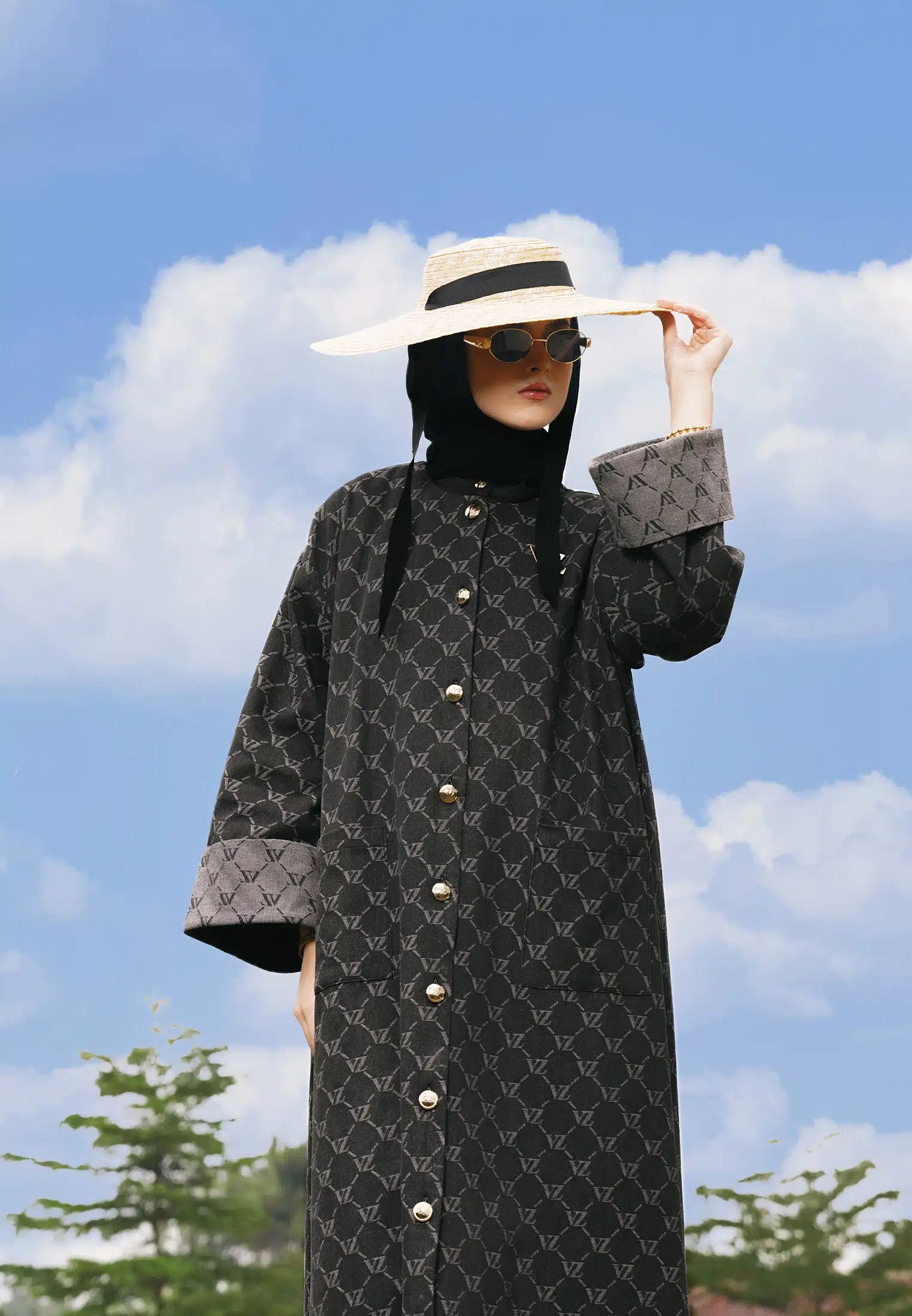 SIGNAIRE ABAYA - VIVI ZUBEDI
