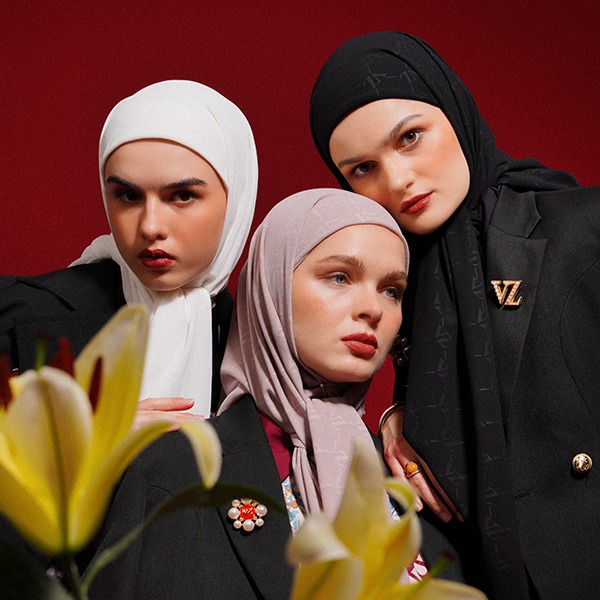 SIGNATURE EMBOSSED SCARF - VIVI ZUBEDI