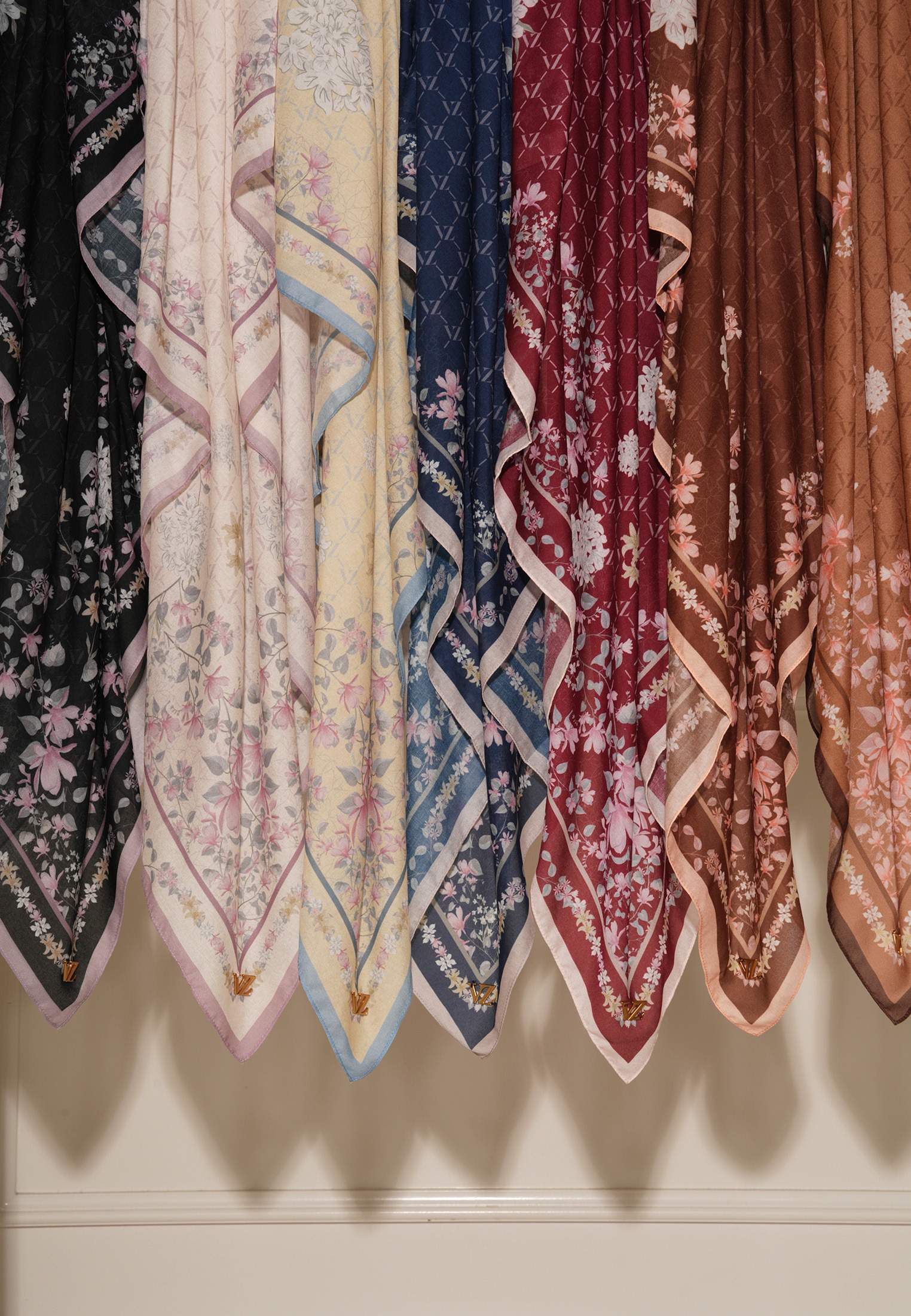 SEVERINE SCARF - VIVI ZUBEDI