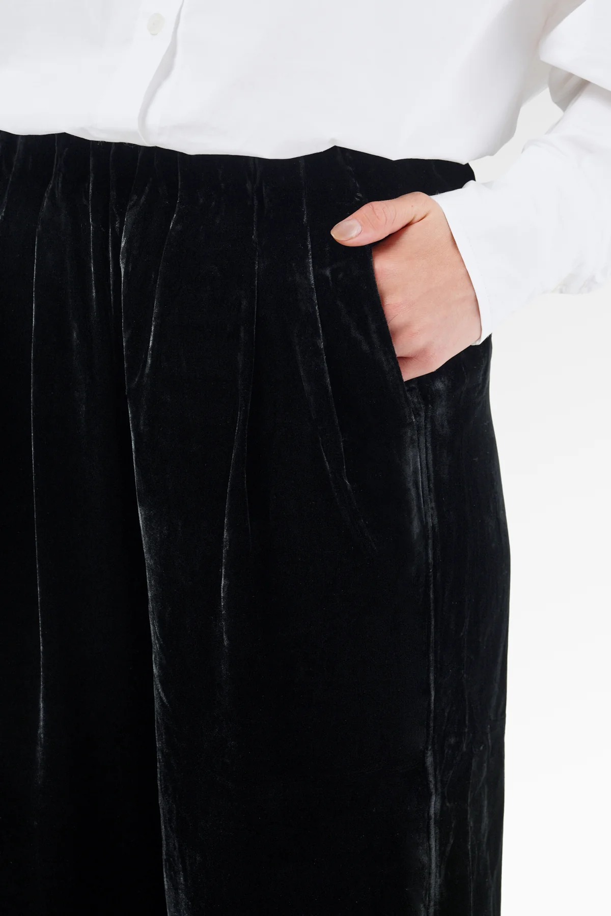 VELVET LONG PANTS - BENANG JARUM