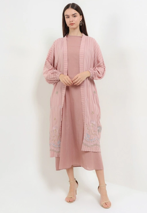 Image of NEW ROSE OUTER - INTRESSE
