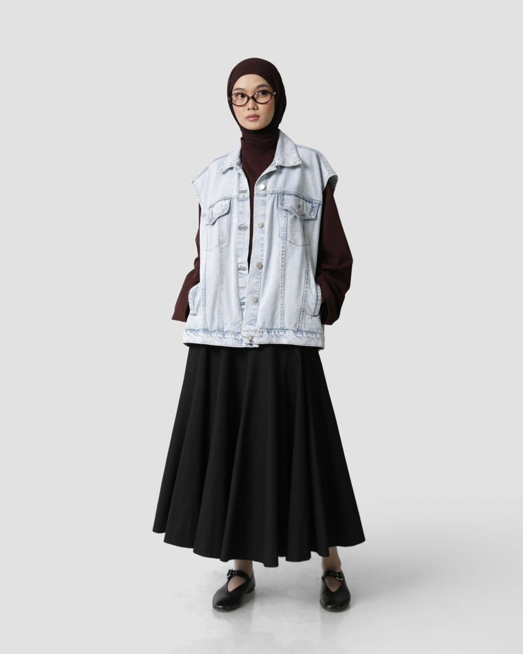 SLEEVELESS DENIM JACKET - SABAMODEST