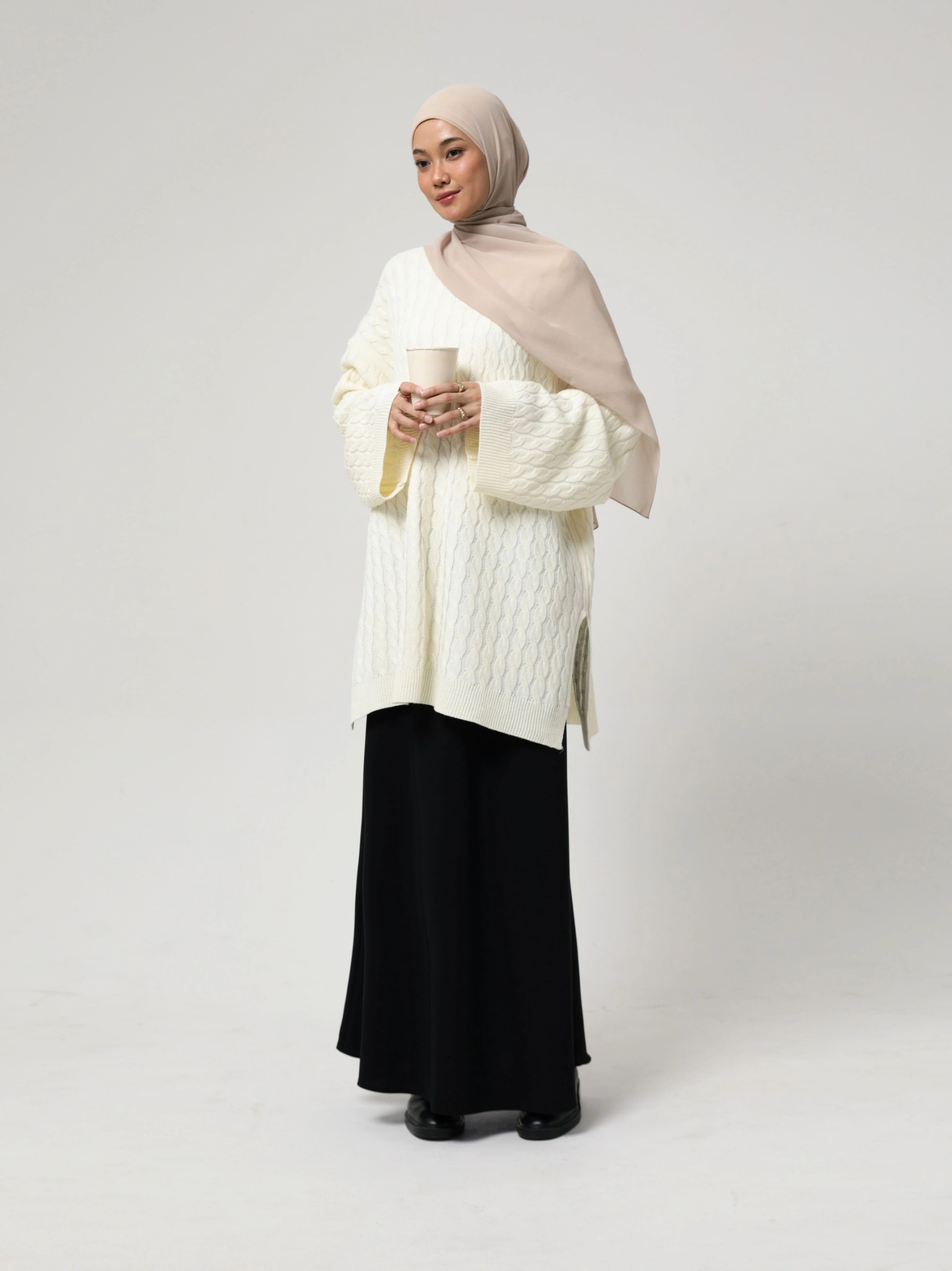 CABLE KNIT LONG SWEATER - SABAMODEST