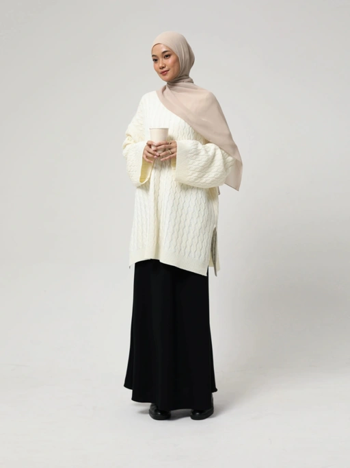 Image of CABLE KNIT LONG SWEATER - SABAMODEST