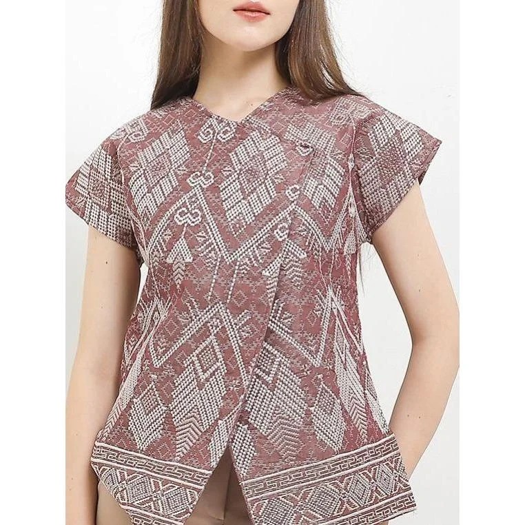 TANA DAYANG VEST - INTRESSE