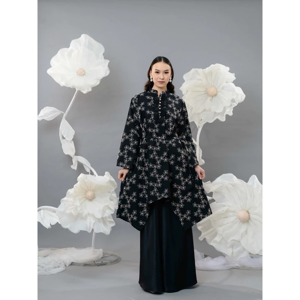 ZALINA TUNIK - SIMPLYVEEWEE
