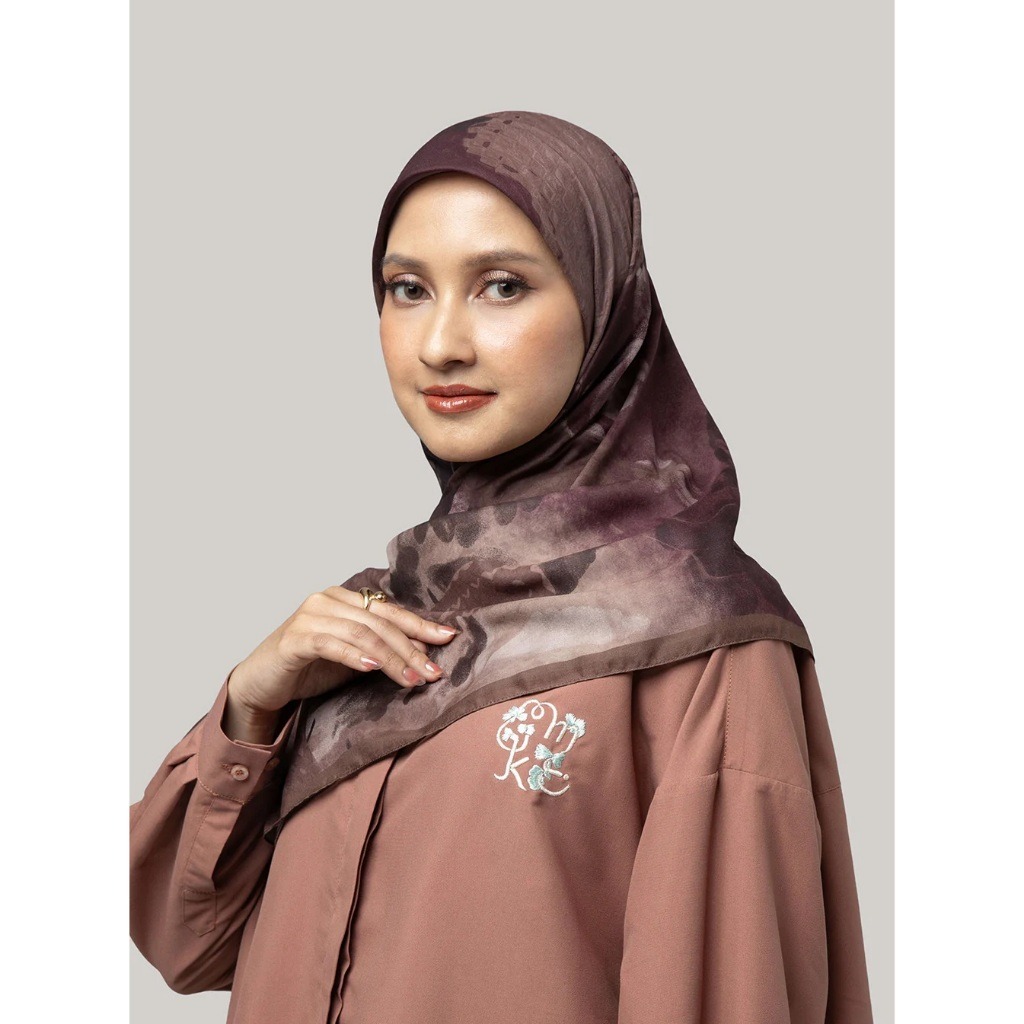 KATLA DHARA SIGNATURE SCARF - KAMI