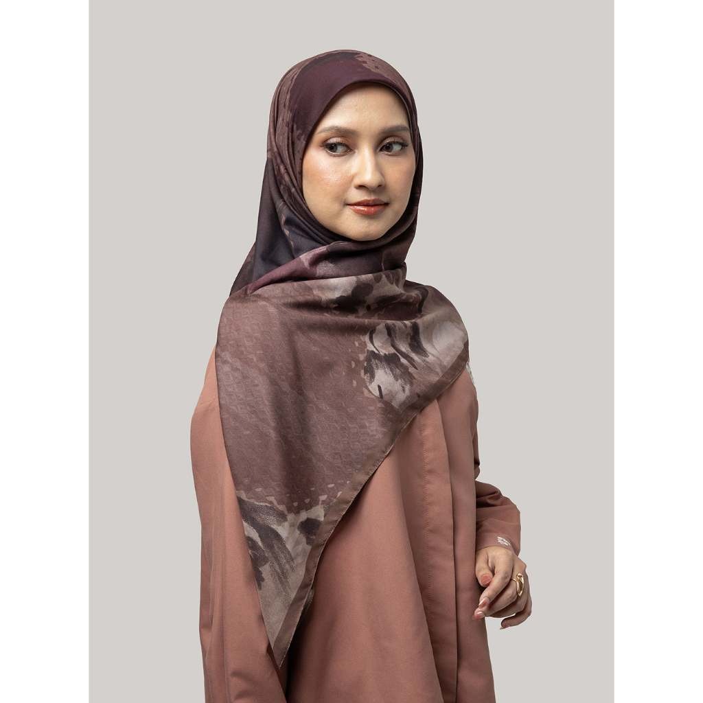 KATLA DHARA SIGNATURE SCARF - KAMI