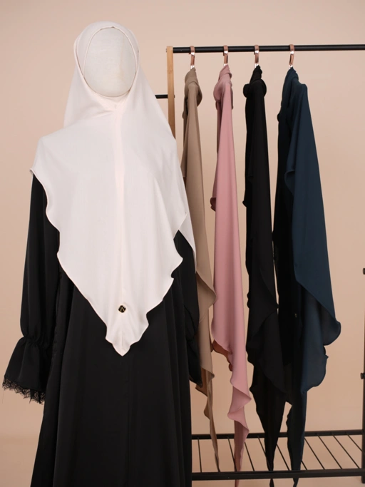 MAHRA KHIMAR