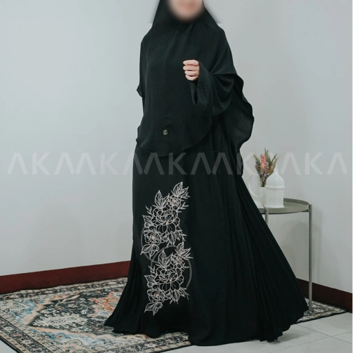 ARUNIKA PLEATS