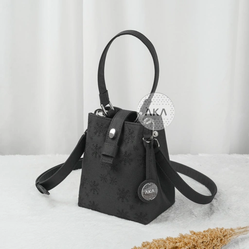 Image of RUMI BUCKET - BLACK