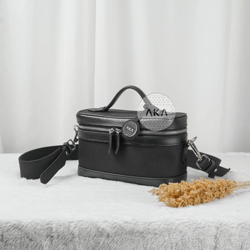 Image of New JENNA SLING BAG
