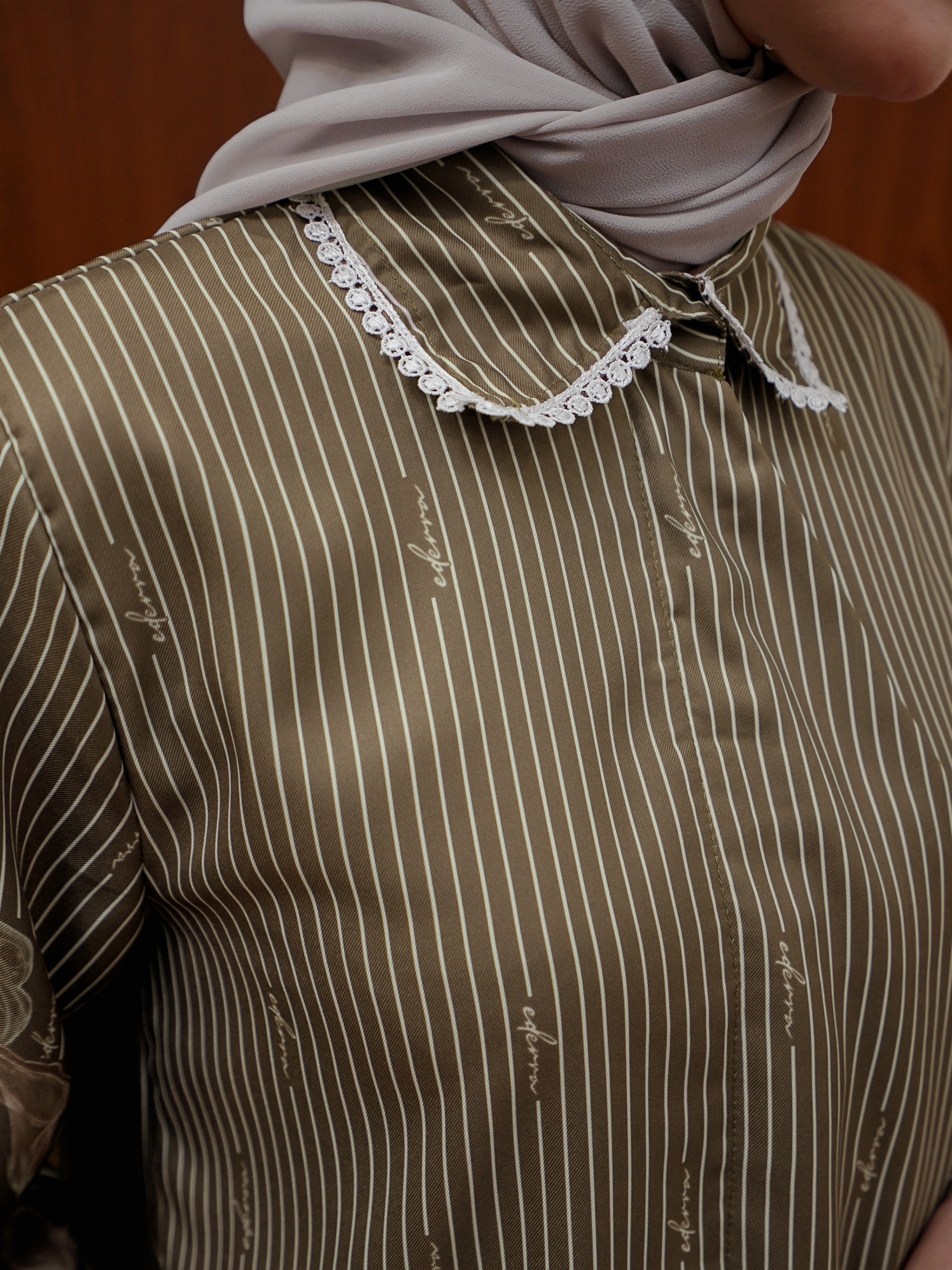 Anggun Top Dark Olive