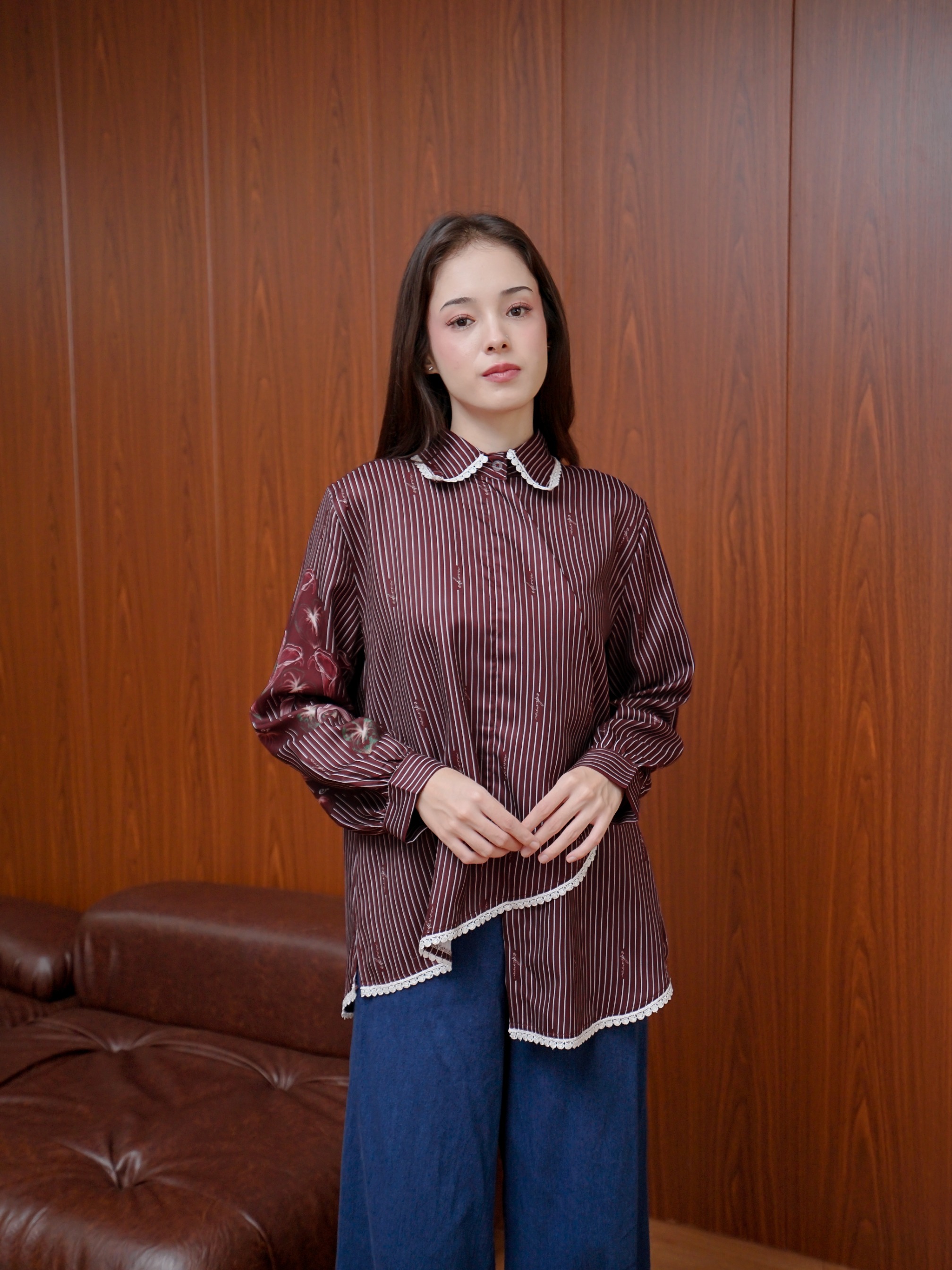 Anggun Top Maroon