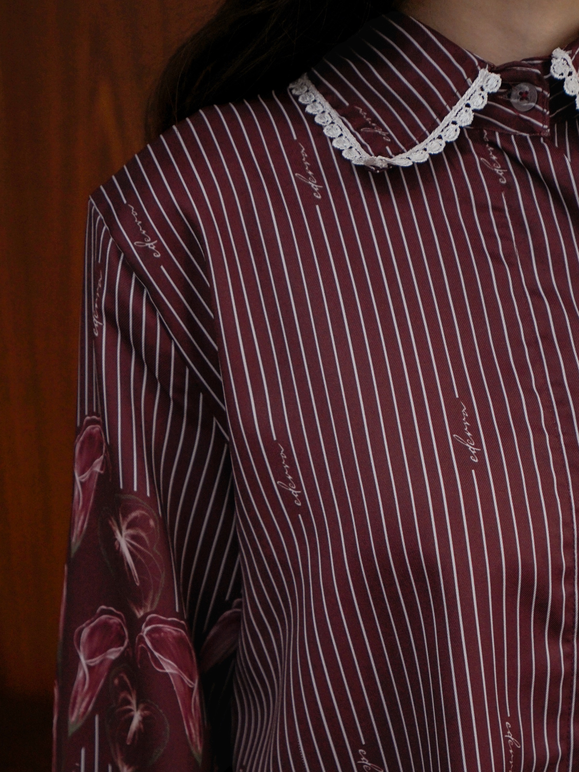 Anggun Top Maroon