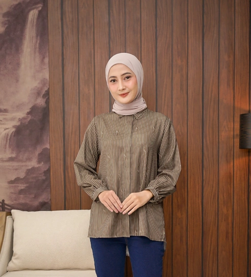 Image of Elana Top Dark Oliv