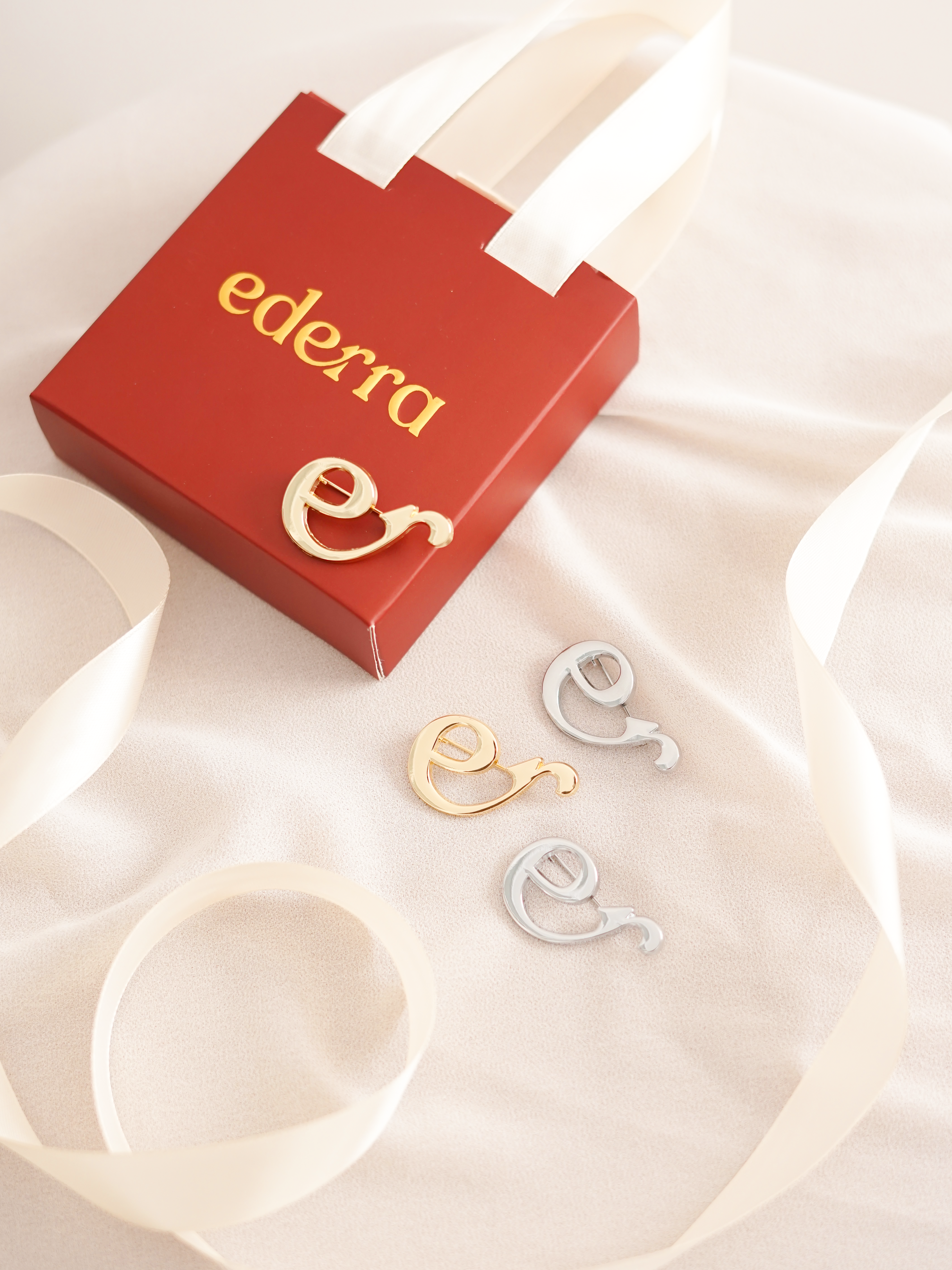 Ederra Brooch Silver