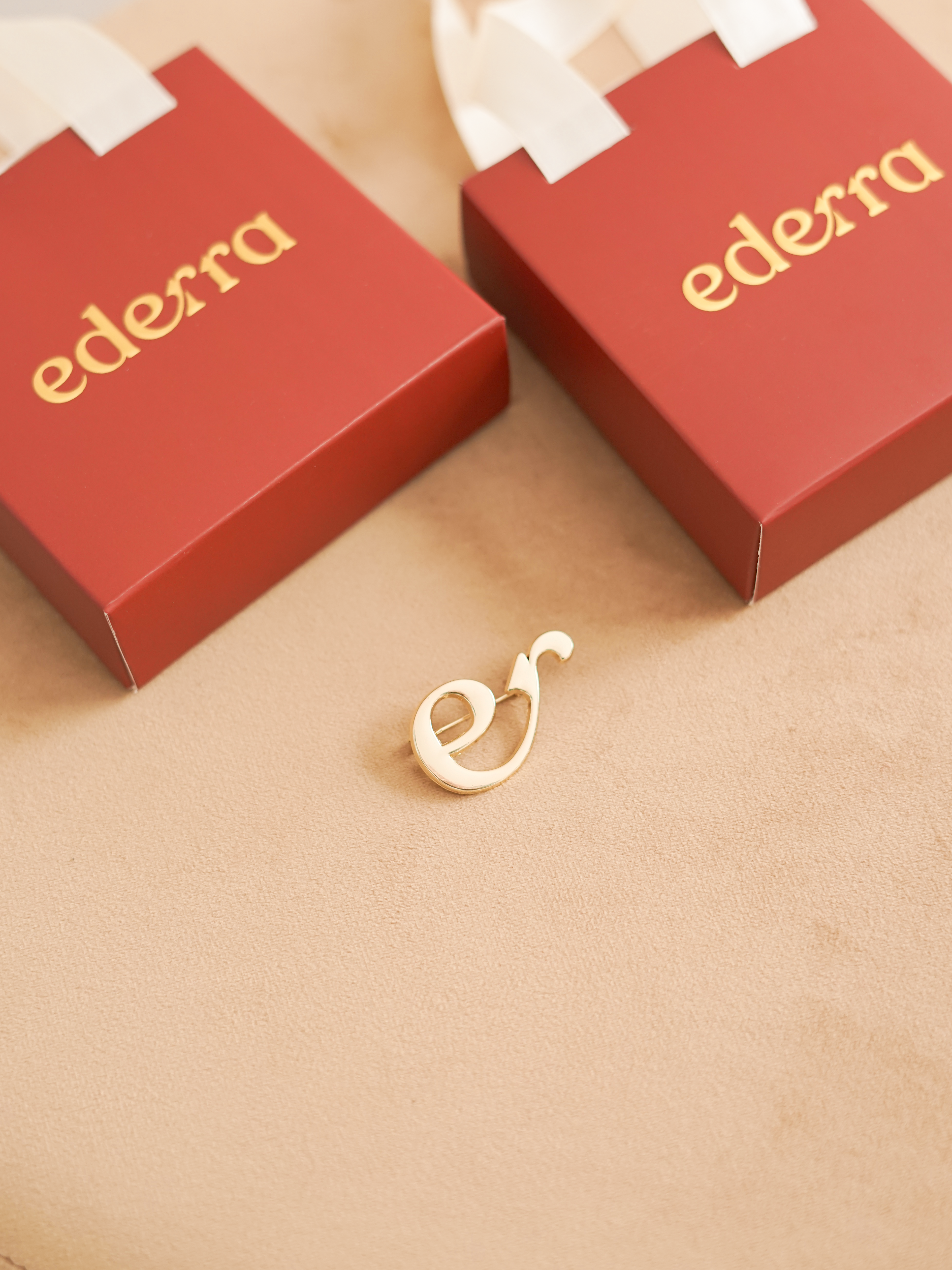 Ederra Brooch Gold