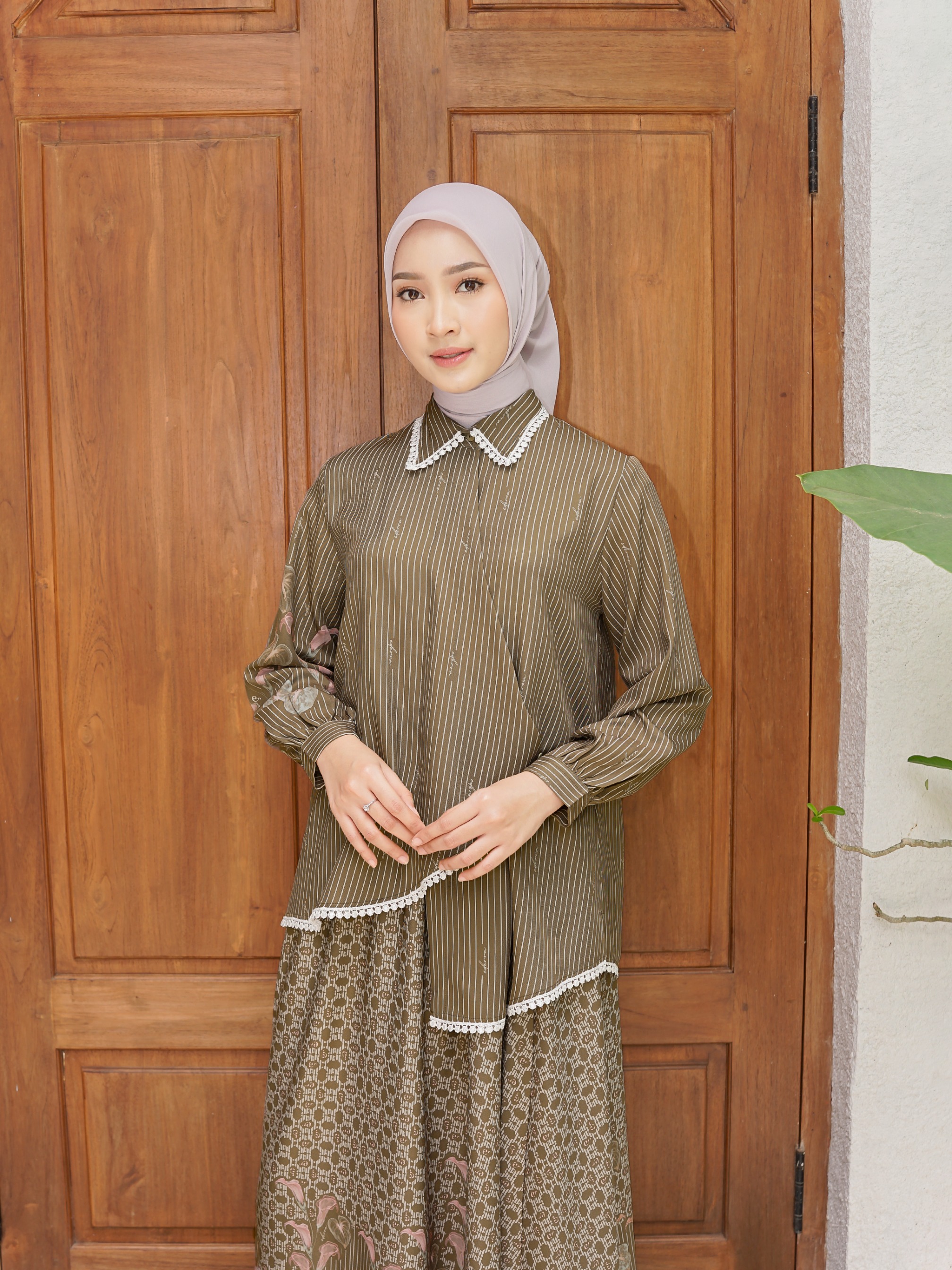 Anggun Oneset Dark Olive